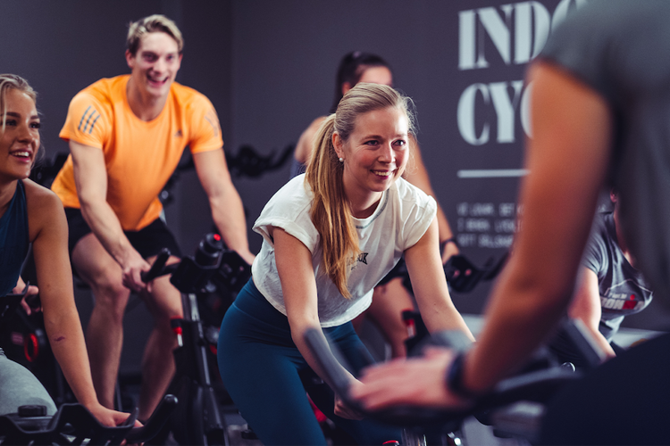 Gruppträning Cycling HIIT Spinning Fitness24Seven